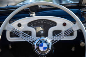 Image 16/32 of BMW 327 (1938)
