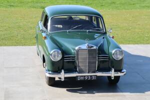 Image 25/50 of Mercedes-Benz 180 D (1958)