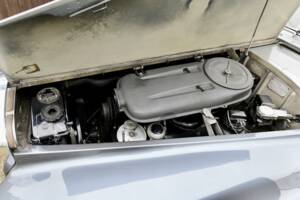 Image 38/50 of Bentley S 3 (1964)