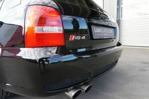 Image 19/41 of Audi RS4 Avant (2000)