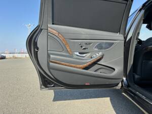 Bild 26/43 von Mercedes-Benz Maybach S 500 (2015)