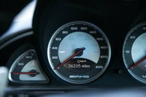 Image 11/33 de Mercedes-Benz SL 65 AMG (2007)