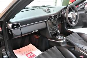 Image 10/12 of Porsche 911 Carrera GTS (2011)