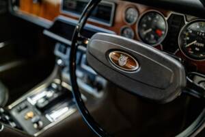 Image 41/50 de Jaguar XJ 6 C 4.2 (1975)
