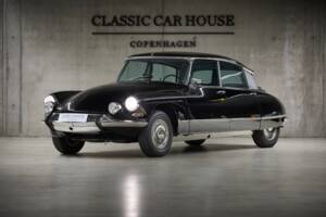 Image 4/97 of Citroën DS 20 Chapron (1972)
