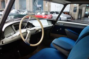 Image 15/30 of Citroën DS 19 (1959)