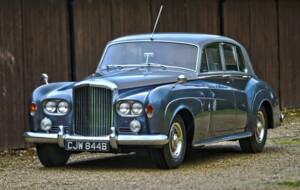 Image 7/50 of Bentley S 3 (1964)