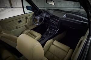 Image 75/90 of BMW 325i (1987)