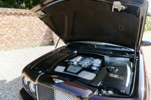 Image 43/50 de Bentley Azure (2008)