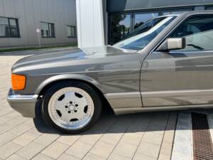 Bild 16/33 von Mercedes-Benz 560 SEC (1991)