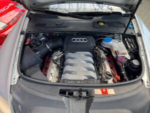 Immagine 18/18 di Audi A6 4.2 FSI allroad quattro (2007)