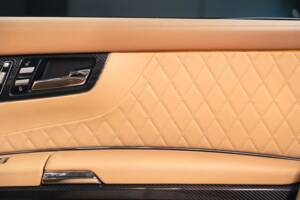 Image 32/40 of Mercedes-Benz CL 65 AMG (2008)
