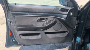 Afbeelding 38/42 van BMW 520i (1998)