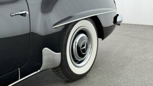 Image 51/51 of Mercedes-Benz 190 SL (1962)