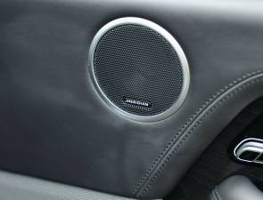 Image 19/50 of Land Rover Range Rover Vogue SDV8 (2019)