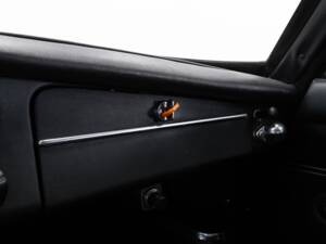 Bild 30/44 von MG MGB GT (1971)