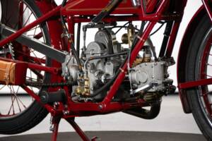 Immagine 34/50 di Moto Guzzi 250 SS (1930)