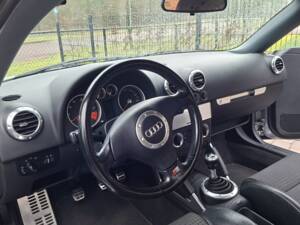 Immagine 8/8 di Audi TT 1.8 T (1999)