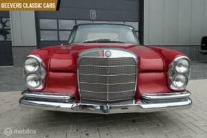 Afbeelding 2/10 van Mercedes-Benz 300 SE (1963)