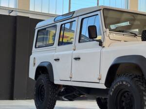 Image 10/45 de Land Rover Defender 110 (1991)