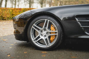 Image 64/100 de Mercedes-Benz SLS AMG Roadster (2011)
