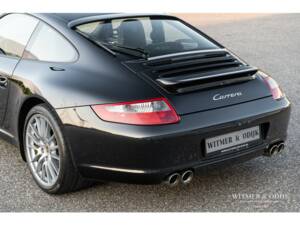 Bild 12/28 von Porsche 911 Carrera 4S (2004)
