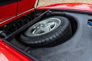 Image 34/50 of Ferrari 328 GTB (1989)