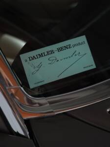Image 25/50 of Mercedes-Benz 560 SL (1988)