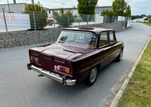 Image 8/24 of Alfa Romeo Giulia 1300 Super (1972)