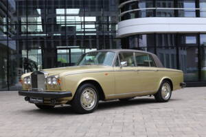 Image 9/37 de Rolls-Royce Silver Shadow II (1978)