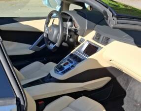 Afbeelding 11/12 van Lamborghini Aventador LP 700-4 Roadster (2015)