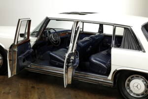 Image 8/24 of Mercedes-Benz 600 (1971)