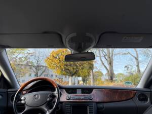 Bild 29/51 von Mercedes-Benz CLS 350 (2005)