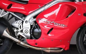 Image 64/66 of Triumph Daytona T595 (1998)