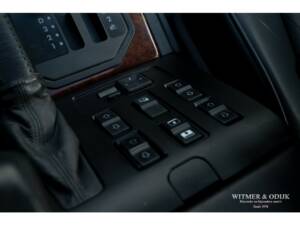 Bild 16/28 von Land Rover Range Rover 4.6 HSE (2000)