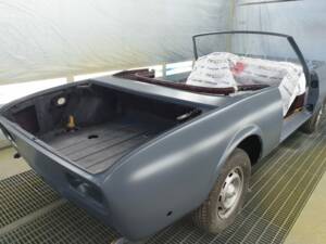 Image 48/57 of Peugeot 504 Convertible (1974)