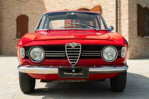 Afbeelding 3/50 van Alfa Romeo Giulia 1600 Sprint GT Veloce (1967)