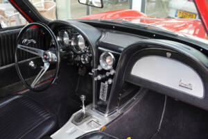 Image 13/50 of Chevrolet Corvette Sting Ray (1963)