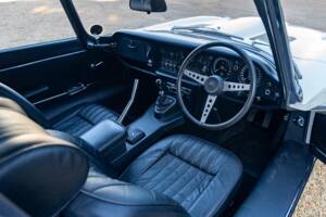 Bild 4/10 von Jaguar E-Type V12 (2+2) (1972)
