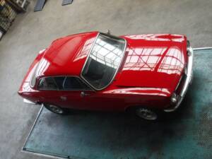 Image 30/50 of Alfa Romeo Giulia GT 1300 Junior (1972)