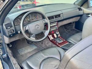 Image 10/49 de Mercedes-Benz SL 500 (1997)