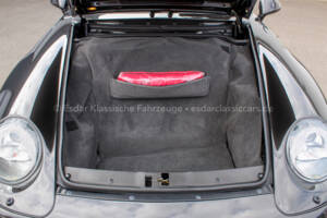 Image 14/29 of Porsche 911 Carrera 4 (1996)