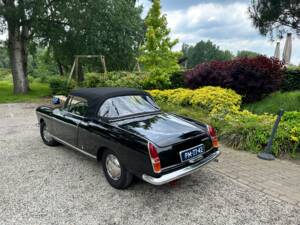 Imagen 14/26 de Peugeot 404 Convertible (1968)