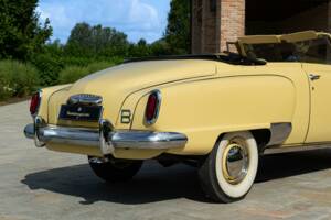 Image 25/50 of Studebaker Champion Regal DeLuxe Convertible (1950)