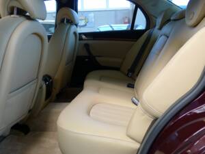 Imagen 36/42 de Lancia Thesis 2.4 (2002)