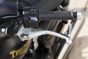 Immagine 17/42 di Triumph Street Twin Bonneville (2021)