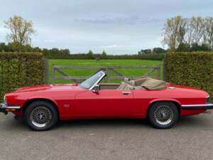 Image 1/30 of Jaguar XJS 5.3 V12 (1992)