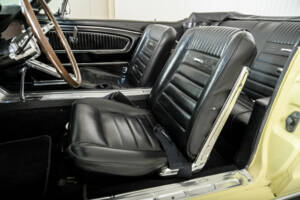Image 32/50 of Ford Mustang 289 (1966)