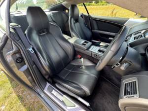 Bild 22/30 von Aston Martin DB 9 (2009)