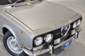 Afbeelding 3/39 van Alfa Romeo 2000 Berlina (1973)